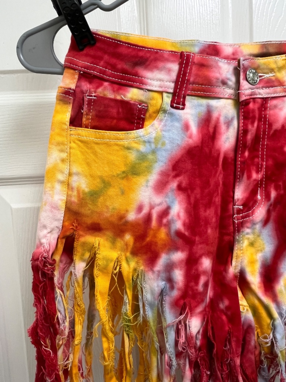 Juniors Red & Yellow Shredded K.I.M Shorts M - Picture 3 of 10